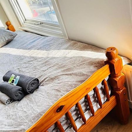 3 Bed House East London Home ภายนอก รูปภาพ