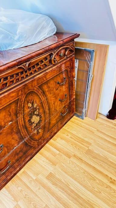 3 Bed House East London Home ภายนอก รูปภาพ