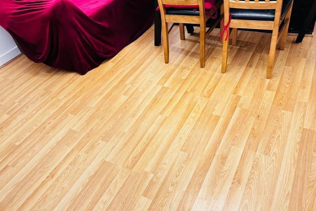 3 Bed House East London Home ภายนอก รูปภาพ